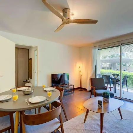 Stylish 1bdr W/huge Balcony/shared Roof Pool Appartement *