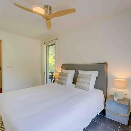 Stylish 1bdr W/huge Balcony/shared Roof Pool Appartement *