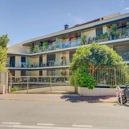 Apartment Stylish 1bdr W/huge Balcony/shared Roof Pool Cannes